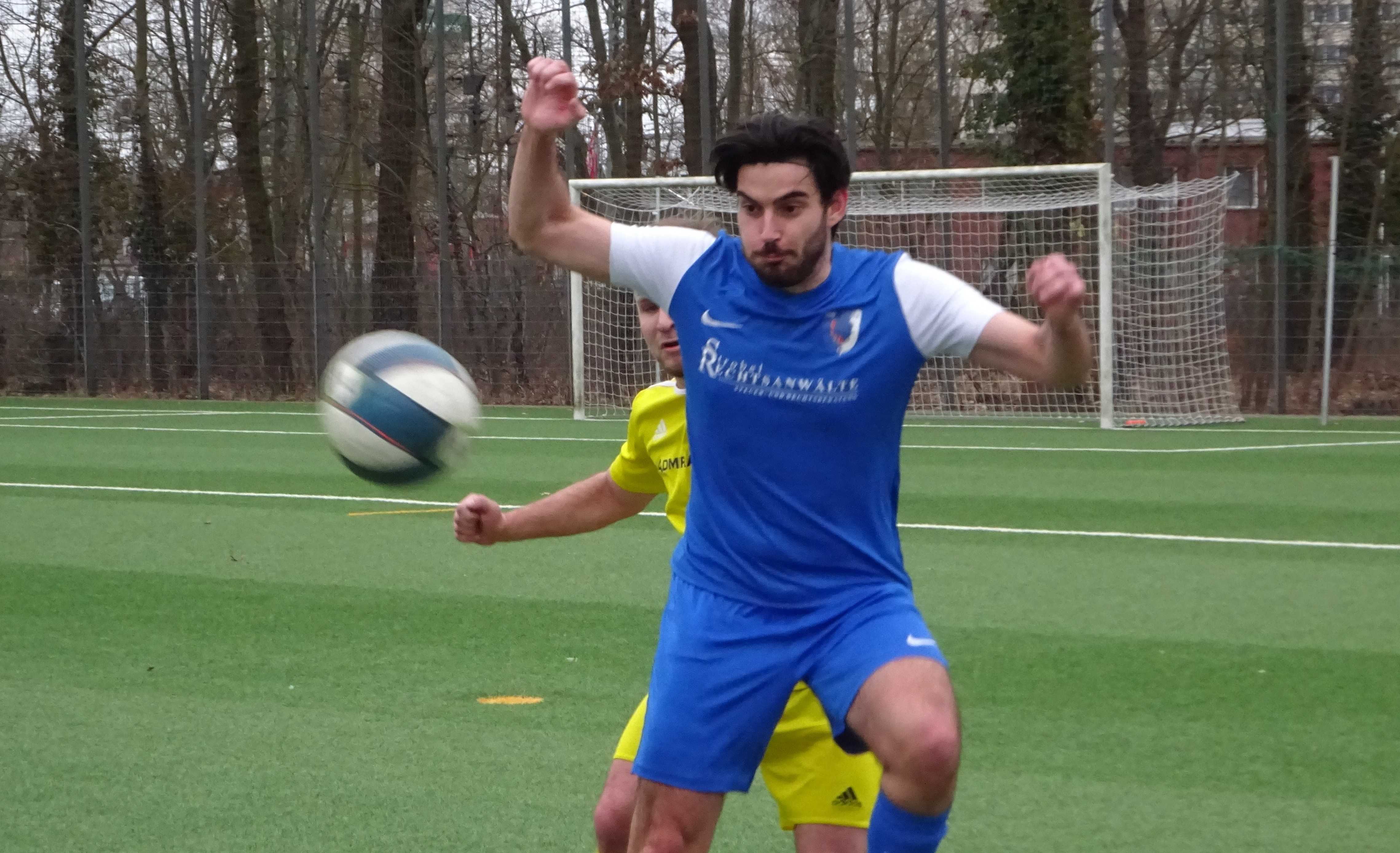 Derbyerfolg für Erste Männer