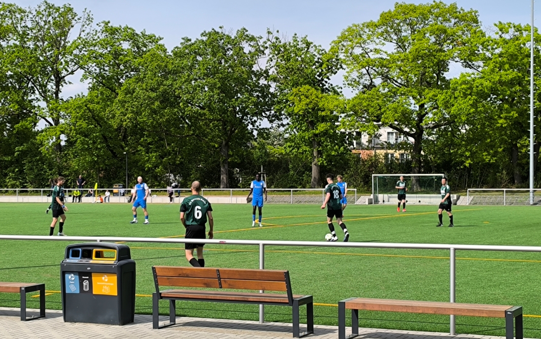 Erste Männer gewinnen Kellerduell